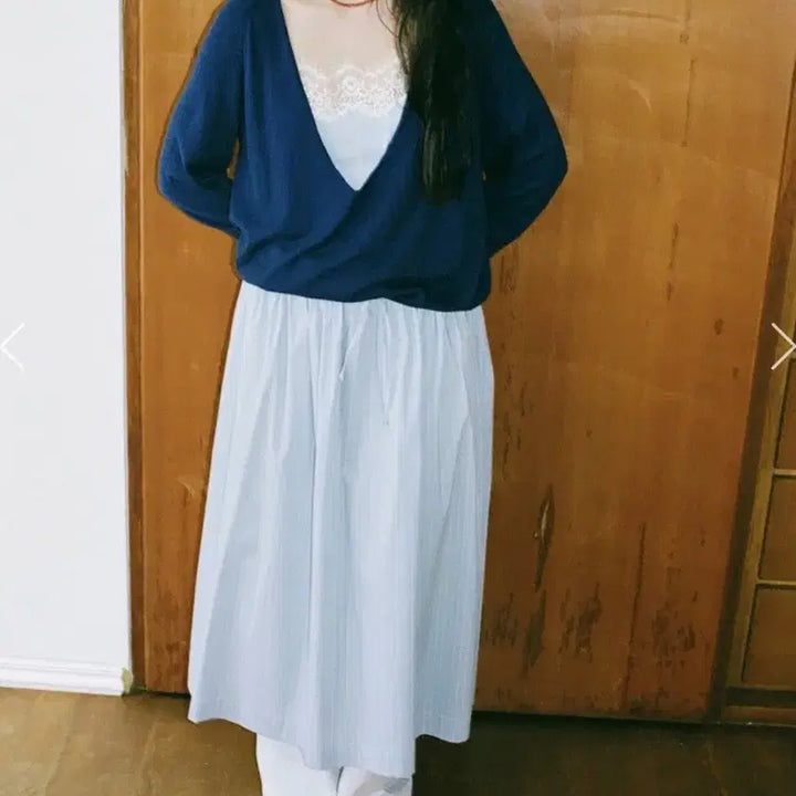 [BUNJANG] Monoha Deep V-Neck Knit Navy / 모노하 딥브이넥니트