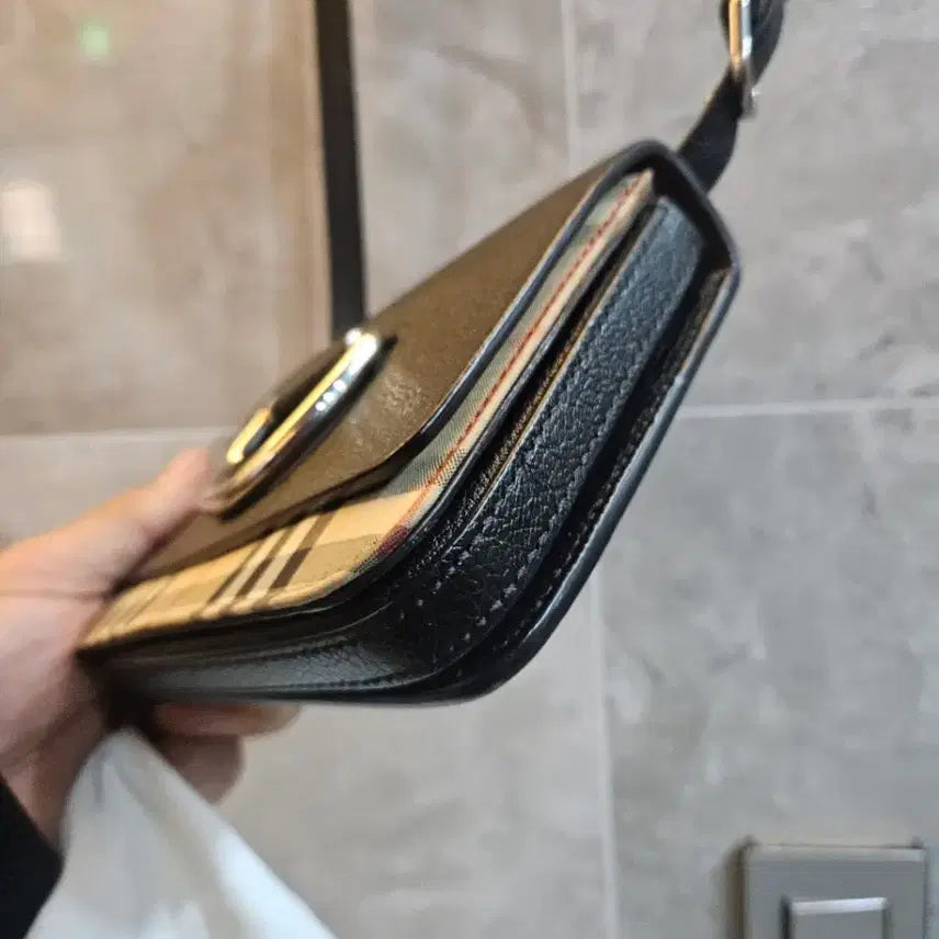 [BUNJANG] Burberry Small Dylan Bag / 버버리 디링 스몰백