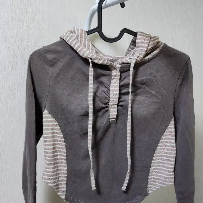 [SOLD OUT] 루나키후 크롭 후드티