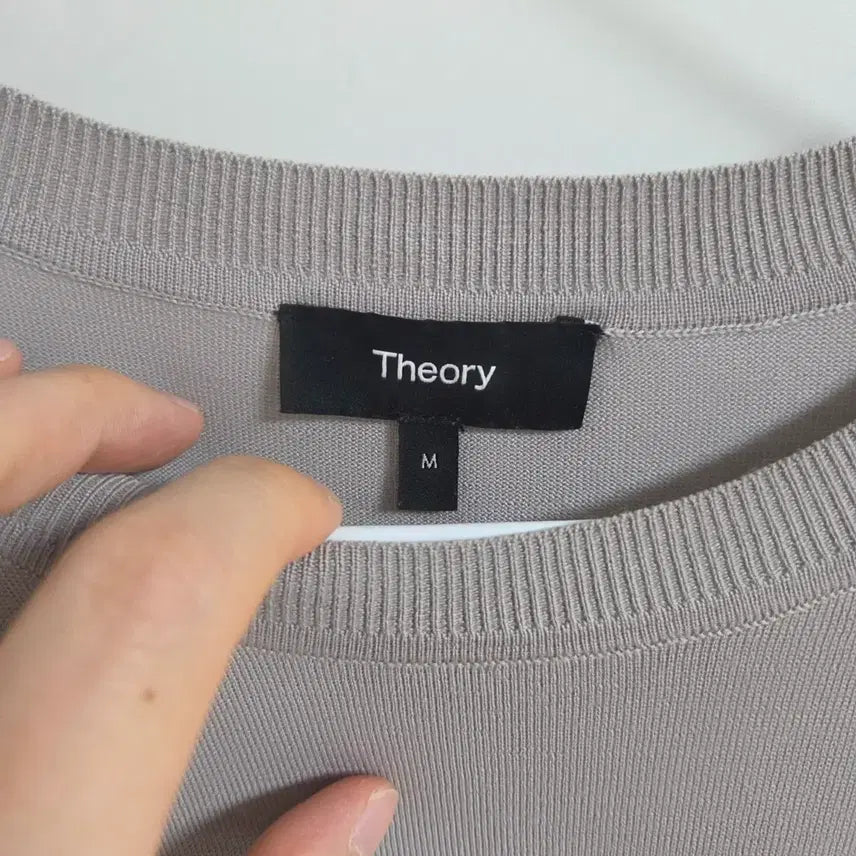 [BUNJANG] Theory Regal Wool Knit Sweater - Medium / 띠어리 리갈 울 니트 M