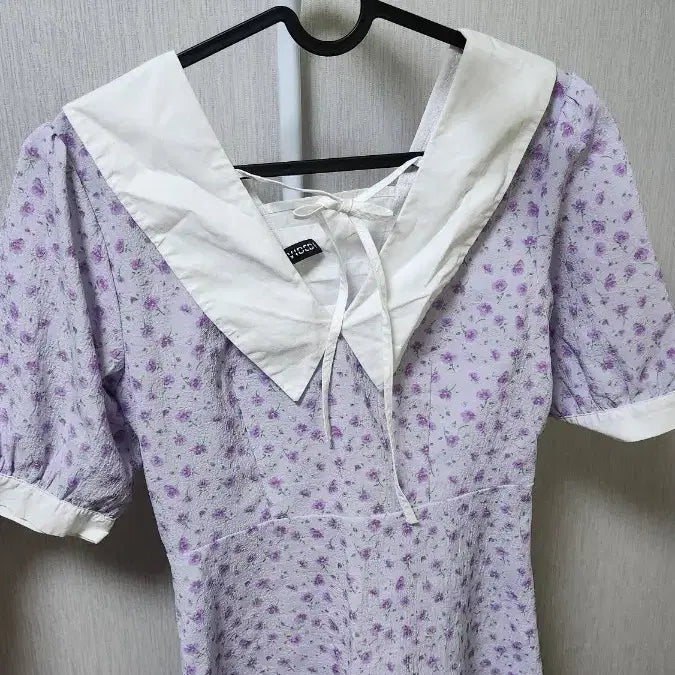 [SOLD OUT] H&amp;M 라벤더 플라워 빅카라 원피스