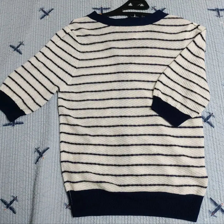 [BUNJANG] Karl Lagerfeld Striped Short Sleeve Cardigan / 칼라거펠트 스트라이프반팔가디건55