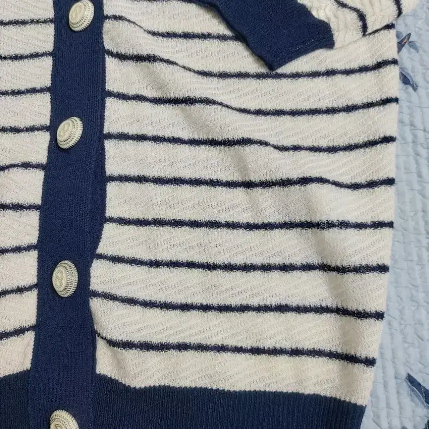 [BUNJANG] Karl Lagerfeld Striped Short Sleeve Cardigan / 칼라거펠트 스트라이프반팔가디건55