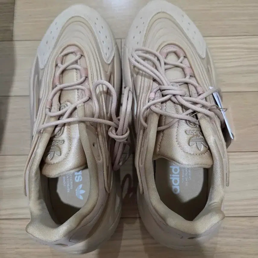 [SOLD OUT] 아디다스 운동화  새상품팝니다.