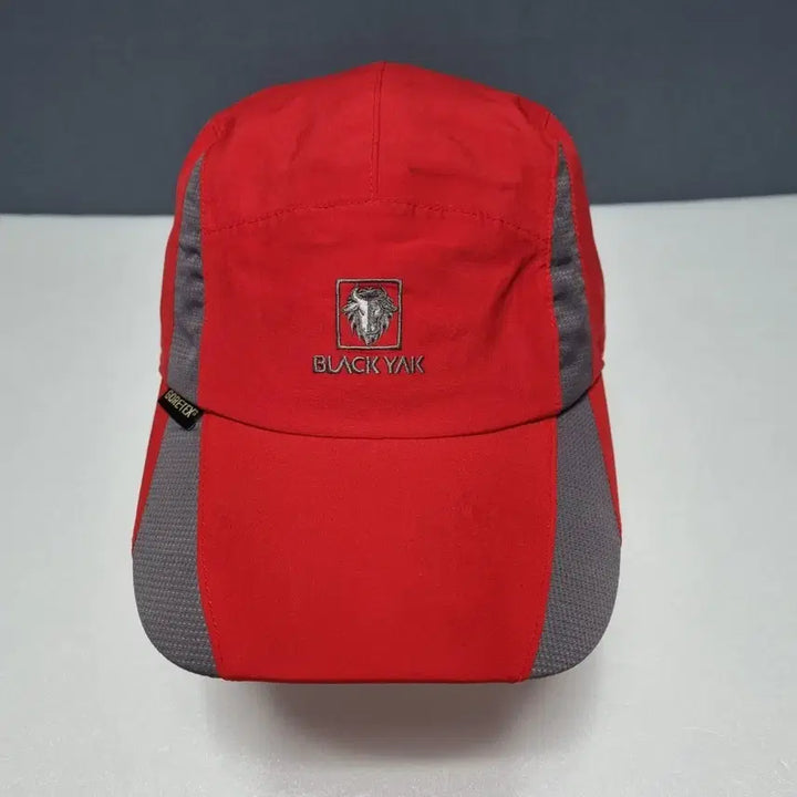 [BUNJANG] Black Yak Gore-Tex Red Ball Cap / 블랙야크 고어텍스 귀도리 볼캡 남자보통두상ㅡ0410