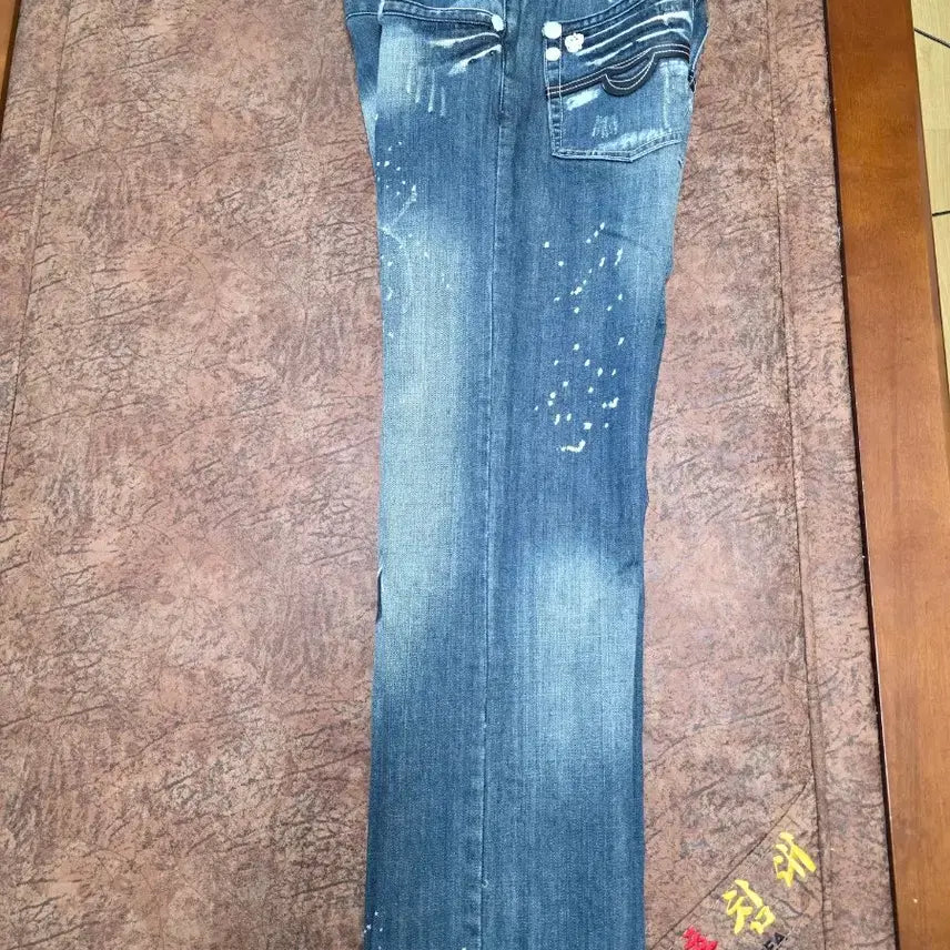 [SOLD OUT] 존 갈리아노 헤리티지 가죽 패치 워싱 데님 팬츠 32