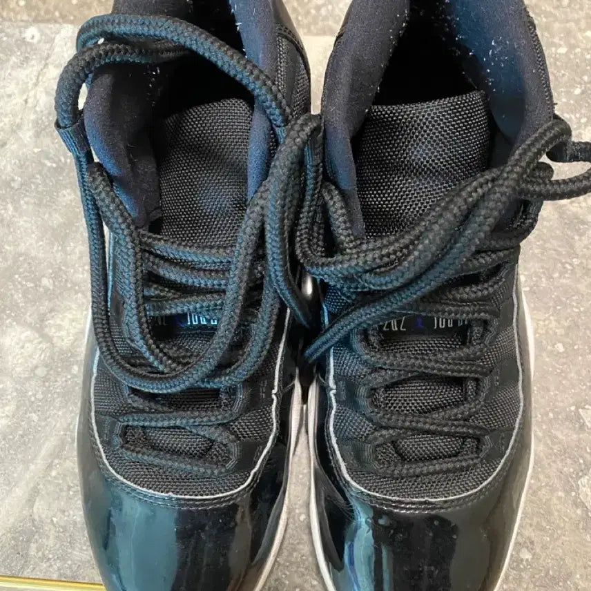 [BUNJANG] Nike Jordan 11 Space Jam Sneakers / 나이키 조던11 스페이스잼