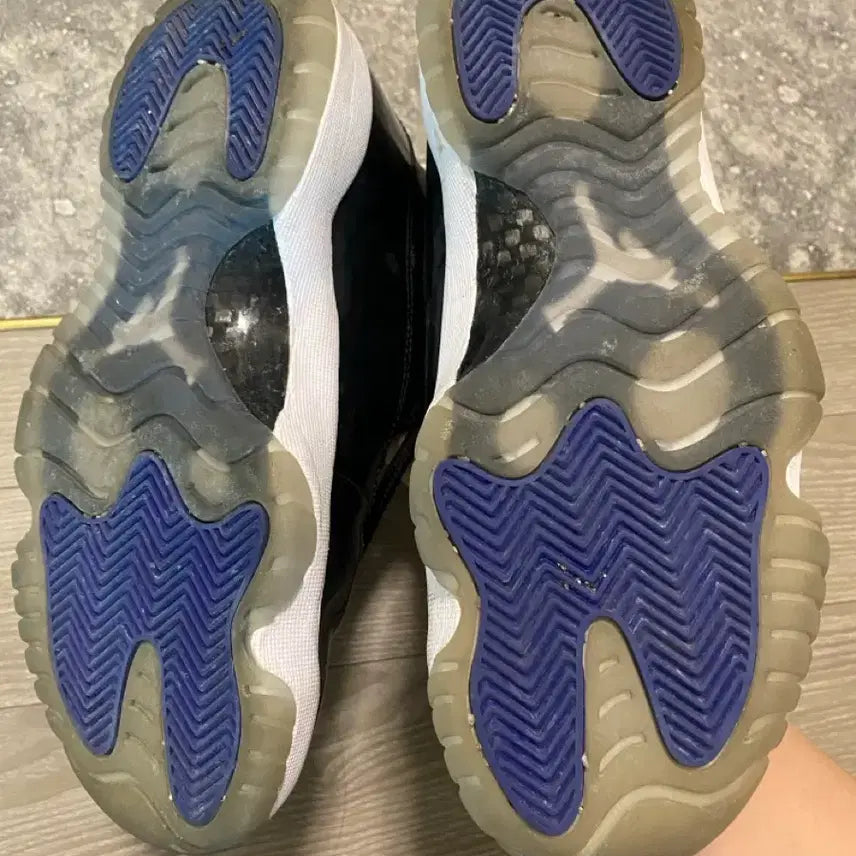 [BUNJANG] Nike Jordan 11 Space Jam Sneakers / 나이키 조던11 스페이스잼