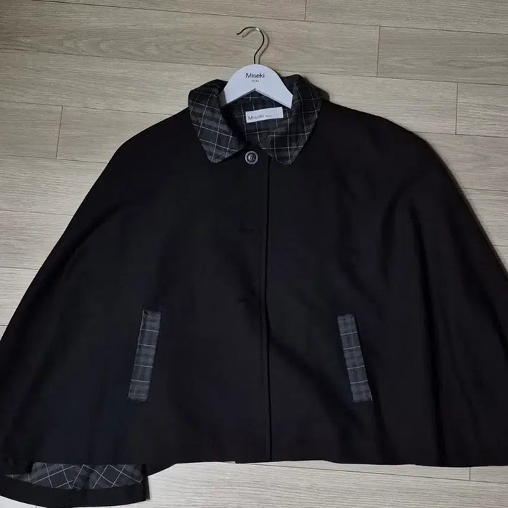 [BUNJANG] 미세키서울 체크 케이프 자켓 블랙 check cape jacket bla / 미세키서울 체크 케이프 자켓 블랙 check cape jacket bla