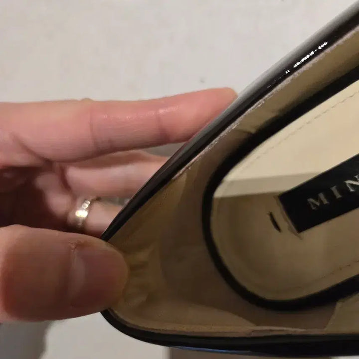[BUNJANG] Mihn Flat Shoes Pearl Strap Low Heel / 마인 플랫구두