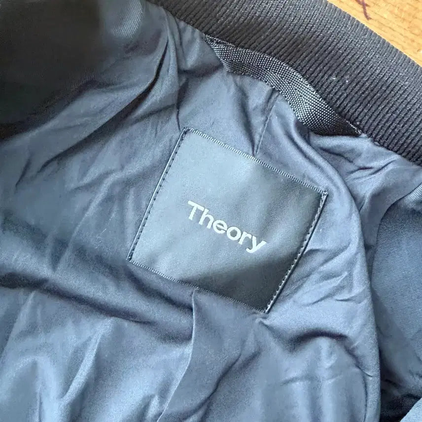 [BUNJANG] Theory Minimal Bomber Jacket / 띠어리 미니멀 봄버 자켓 / M
