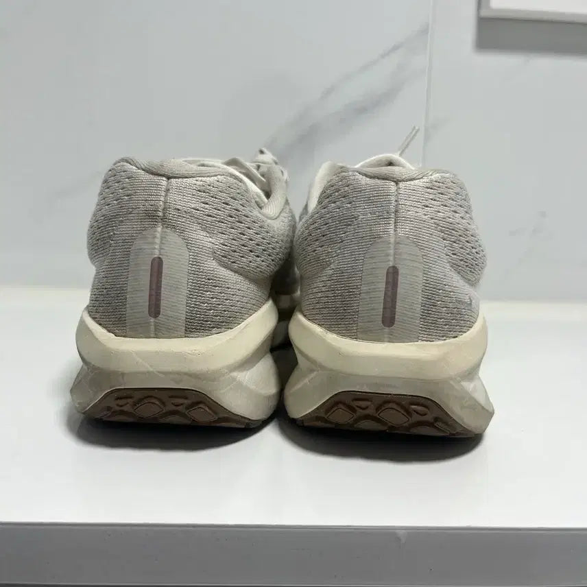 [BUNJANG] Nike One Flow 240 Running Shoes / 나이키 원플로 11 240 런닝화