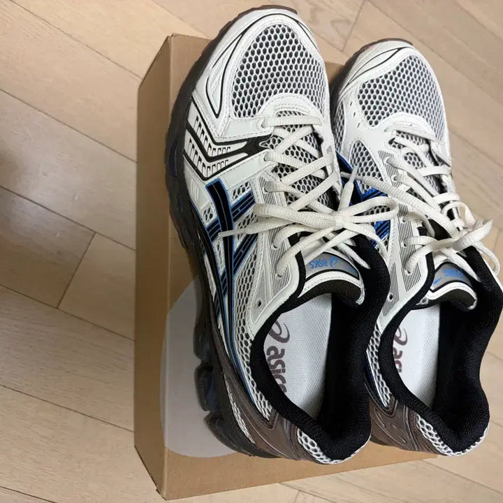 [BUNJANG] Asics Gel Kayano 14 Cream/Blue Coast Sneakers / 아식스 젤 카야노 14 크림/블루 코스트 285