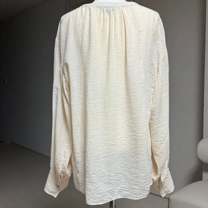 [BUNJANG] Nice Claup Ivory Lace Blouse / 나이스클라우프(Nice Claup) 아이보리 레이스 장식 블라우스