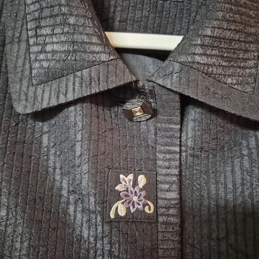 [BUNJANG] Embroidered Quilted Coat / 누빔 자수 코트