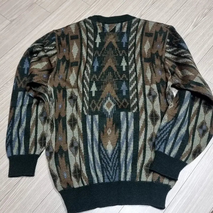 [BUNJANG] WEEKEND SWINGER Vintage Pattern Knit Sweater / WEEKEND SWINGER 빈티지 패턴 니트 스웨터(100)