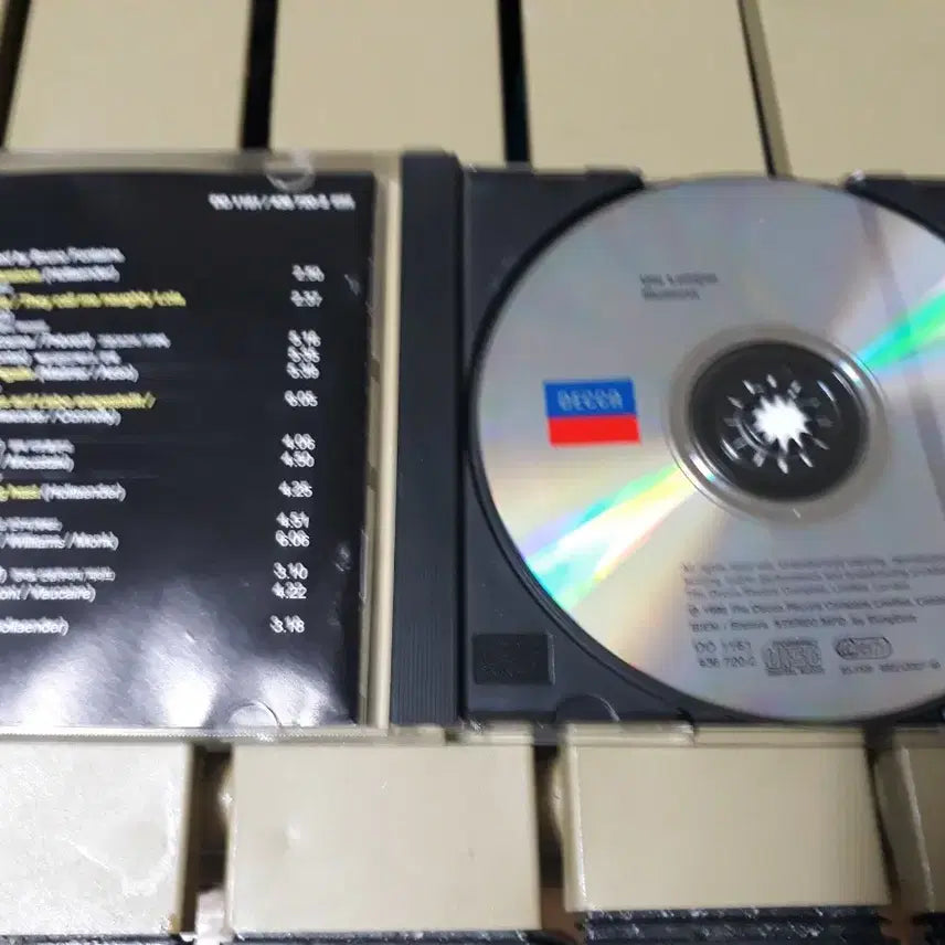 [BUNJANG] Ute Lemper Illusions CD / Ute Lemper의 Illusions CD입니다