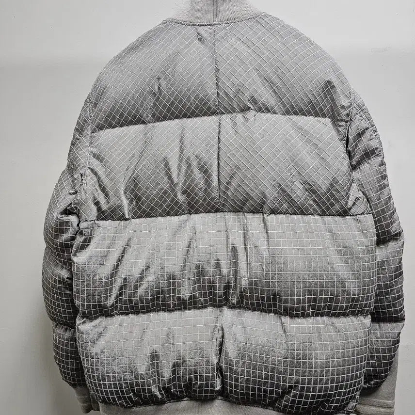 [SOLD OUT] 스톤아일랜드 매크로 립스탁 나일론 메탈 다운 자켓