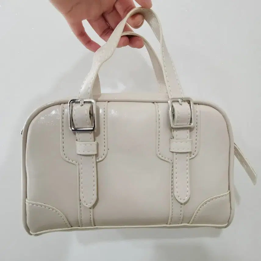 [BUNJANG] Boston Two-Buckle Cross Dot Bag Shoulder Bag Ivory / 보스턴 투버클 크로스 도트백 가방 숄더백 아이보리 (끈포함)
