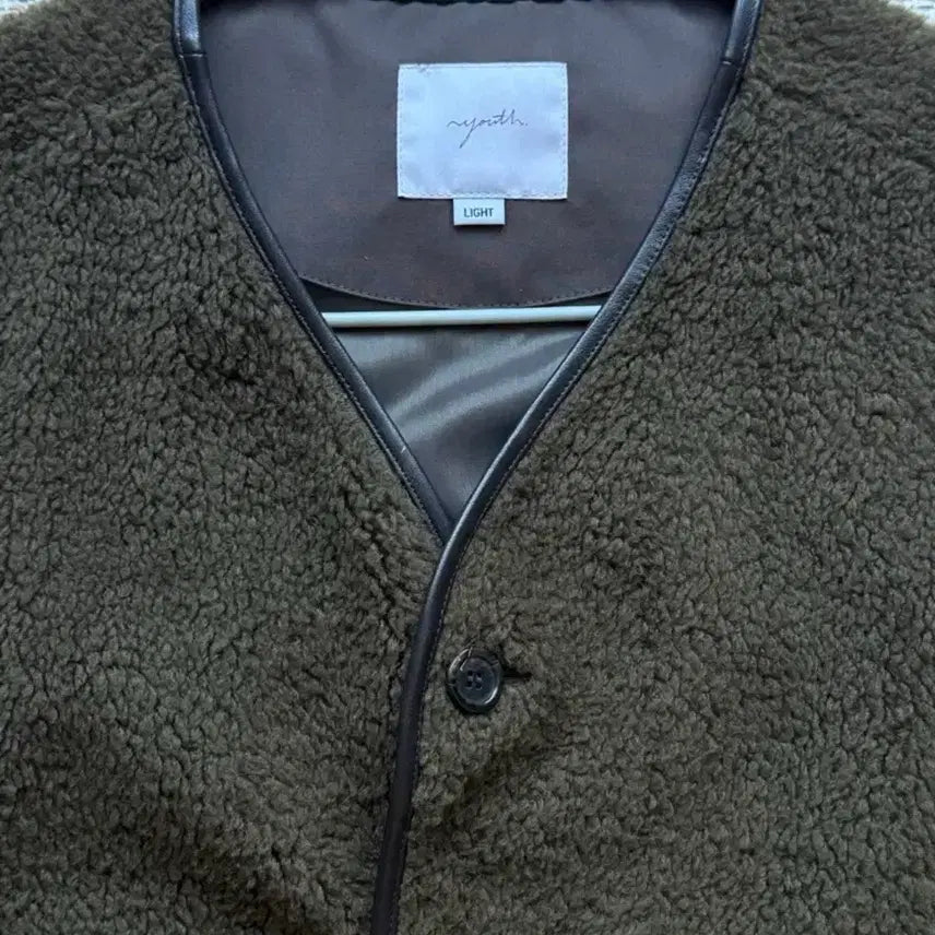 [BUNJANG] Youth Leather Trimmed Wool Pile Vest Brown L / 25FW 유스 레더 트리밍 울 파일 베스트 브라운 L