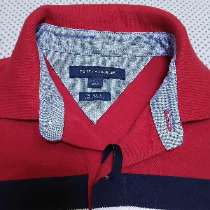 [BUNJANG] Tommy Hilfiger Red Stripe Polo Shirt / 타미힐피거 레드 스트라이프 반팔 폴로티