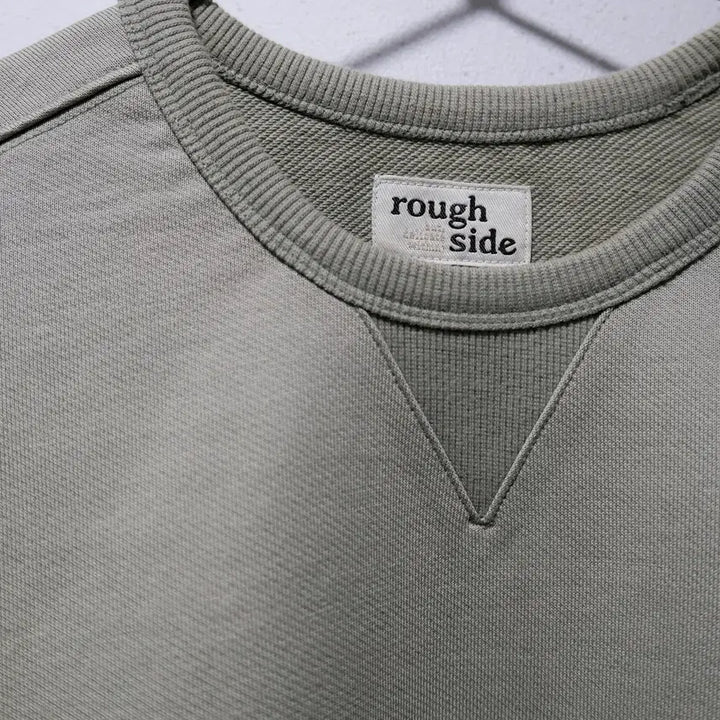 [BUNJANG] Roughside Sweatshirt Pale Green / (KR/2) 러프사이드 스웻셔츠 페일 그린