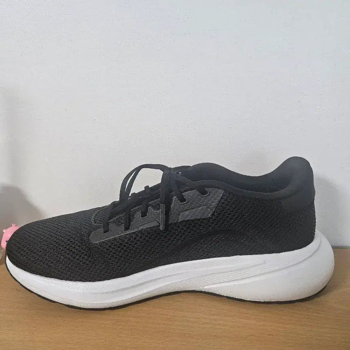 [SOLD OUT] 아디다스 리스폰스 러너 270사이즈 런닝화(택포)