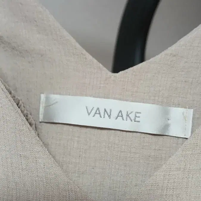 [BUNJANG] Banaake Beige V-neck Summer Long Dress / 반에이크 베이지 브이넥 썸머 롱 원피스. 여름,반팔 원피스