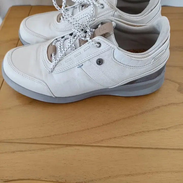 [BUNJANG] FootJoy FJ White Golf Shoes (Size 235) / 풋조이 FJ 골프화 화이트 사이즈 235