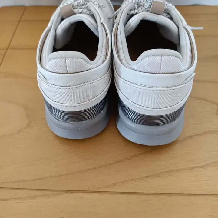 [BUNJANG] FootJoy FJ White Golf Shoes (Size 235) / 풋조이 FJ 골프화 화이트 사이즈 235