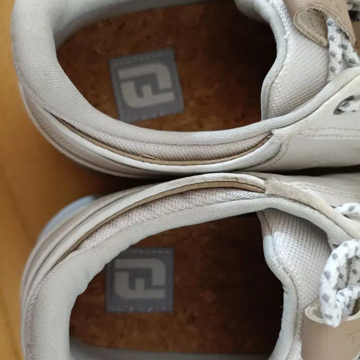 [BUNJANG] FootJoy FJ White Golf Shoes (Size 235) / 풋조이 FJ 골프화 화이트 사이즈 235