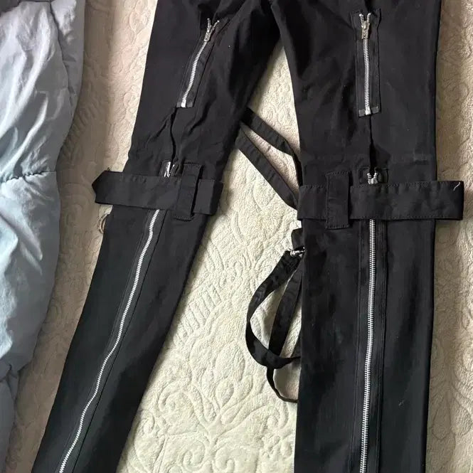 [BUNJANG] Neutral System NYC Bondage Strap Pants / 중성계 트립 nyc 본디지 스트랩 팬츠 무릎벨트 지퍼 체인지핏 26사이즈