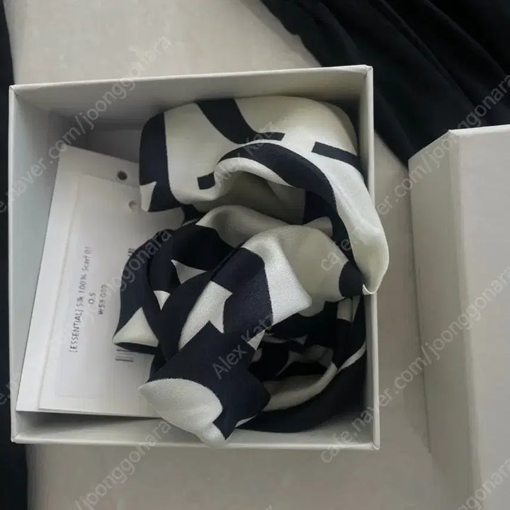 [SOLD OUT] 킨더살몬 캐미솔 끈 원피스(블랙)/ 스카프