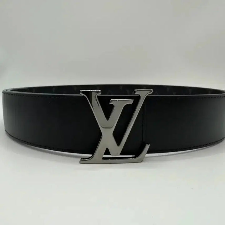 [SOLD OUT] 루이비통 LV 이니셜 모노그램 이클립스 리버시블 양면 남성벨트 M9043