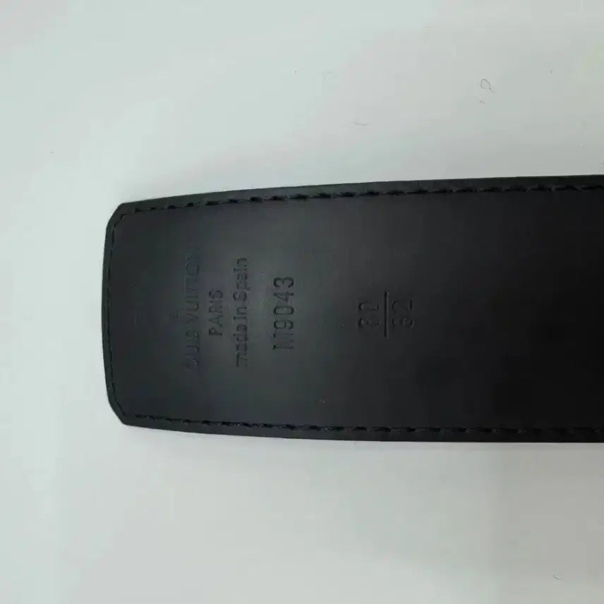 [SOLD OUT] 루이비통 LV 이니셜 모노그램 이클립스 리버시블 양면 남성벨트 M9043