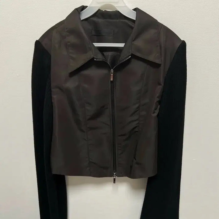 [BUNJANG] Trimingbird Knit Sleeve Crop Jacket Deep Brown / 트리밍버드 니트 슬리브 크롭 자켓 딥브라운
