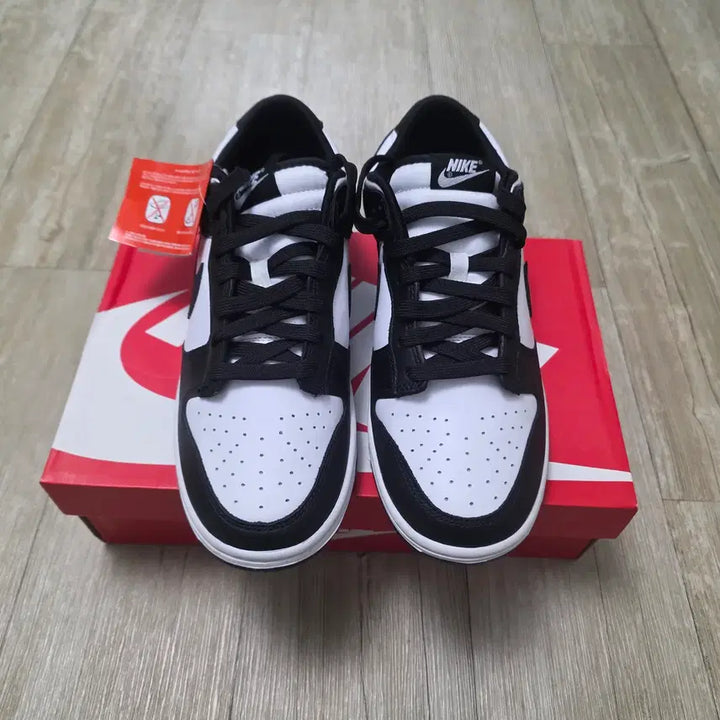 [BUNJANG] Nike Dunk Low (Panda) Sneakers / 나이키 덩크 로우 (범고래)