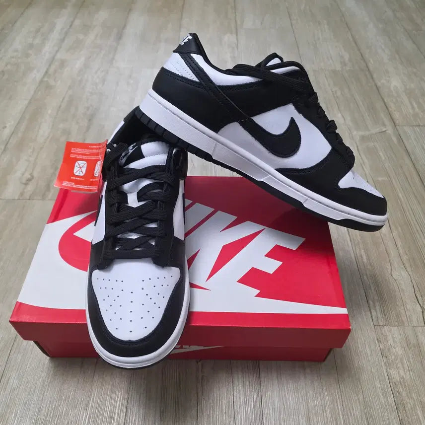 [BUNJANG] Nike Dunk Low (Panda) Sneakers / 나이키 덩크 로우 (범고래)