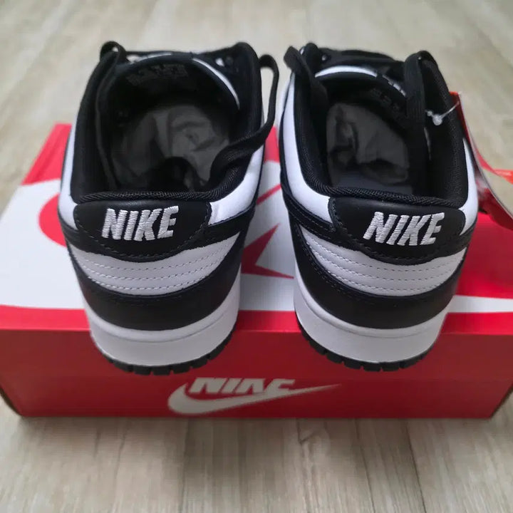 [BUNJANG] Nike Dunk Low (Panda) Sneakers / 나이키 덩크 로우 (범고래)