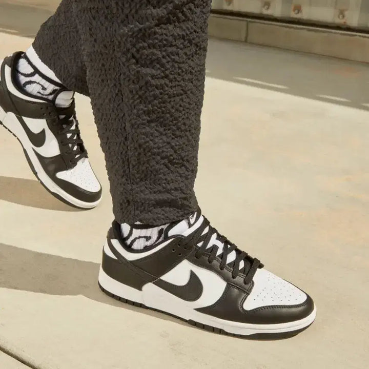 [BUNJANG] Nike Dunk Low (Panda) Sneakers / 나이키 덩크 로우 (범고래)