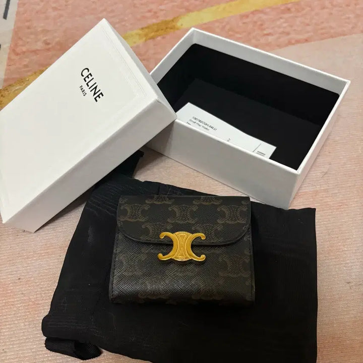 [BUNJANG] Celine Triomphe Small Flap Wallet - Tan / 셀린느 트리옹프 스몰 플랩 반지갑 Tan