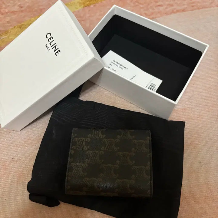 [BUNJANG] Celine Triomphe Small Flap Wallet - Tan / 셀린느 트리옹프 스몰 플랩 반지갑 Tan