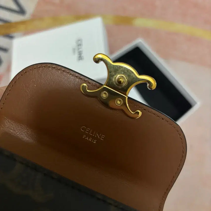 [BUNJANG] Celine Triomphe Small Flap Wallet - Tan / 셀린느 트리옹프 스몰 플랩 반지갑 Tan