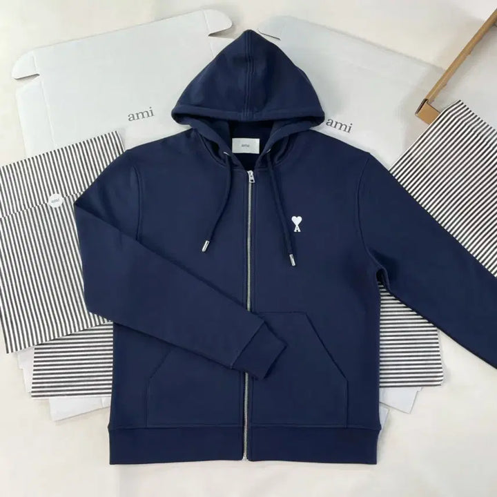 [BUNJANG] AMI Small Logo Embroidered Hoodie - Navy / 아미 AMI 후드집업 네이비 자수 하트 스몰로고  봄