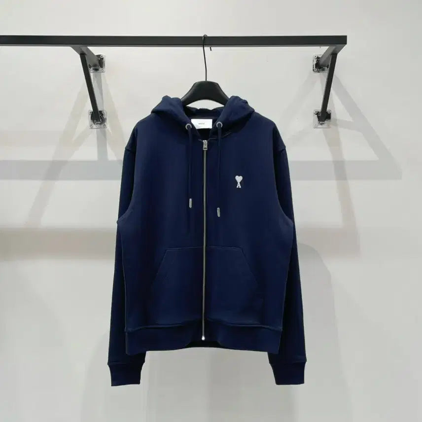 [BUNJANG] AMI Small Logo Embroidered Hoodie - Navy / 아미 AMI 후드집업 네이비 자수 하트 스몰로고  봄