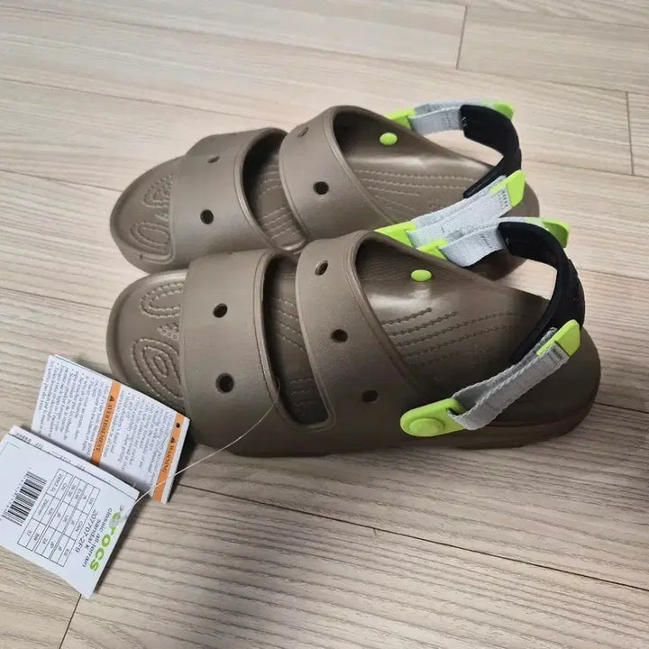 [BUNJANG] Crocs J6 250 Sandals / 크록스 j6 250 새상품