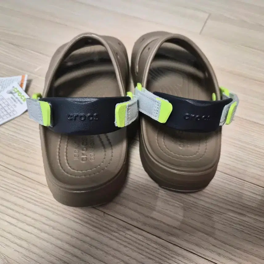 [BUNJANG] Crocs J6 250 Sandals / 크록스 j6 250 새상품