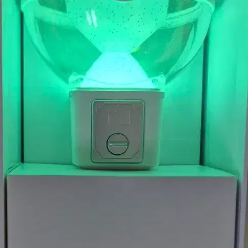 [BUNJANG] Park Jihoon Official Light Stick with Silver Hair Photocard / 박지훈 뽑봉 팝니다(은발 박지훈 포카 포함)