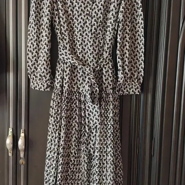 [BUNJANG] Black and White Pattern Long Dress / 패턴 롱 원피스 블랙 화이트