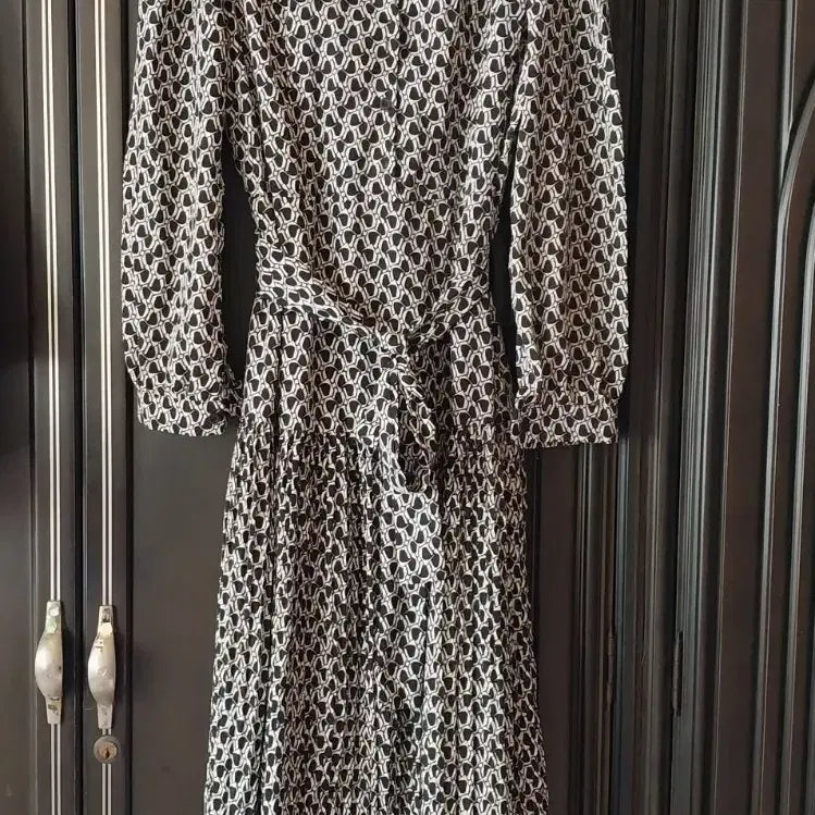 [BUNJANG] Black and White Pattern Long Dress / 패턴 롱 원피스 블랙 화이트